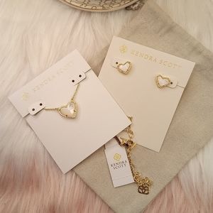 NWT&BOX Kendra Scott Ari Heart Set In Ivory Mother of Pearl & Gold
